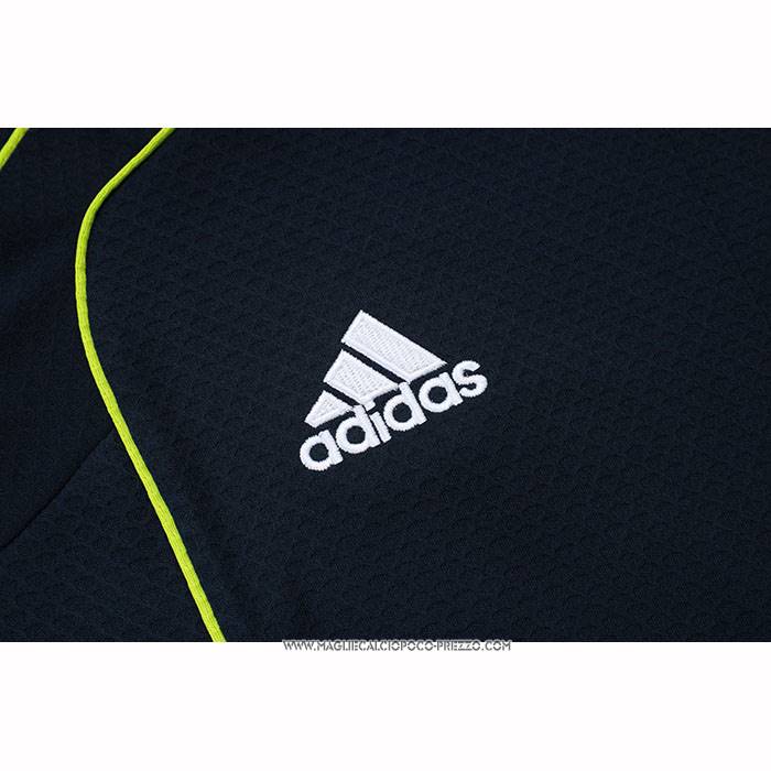 Tuta da Track
 Real Madrid 2025-2026 Manica Corta
 Blu
 - Pantaloncini
